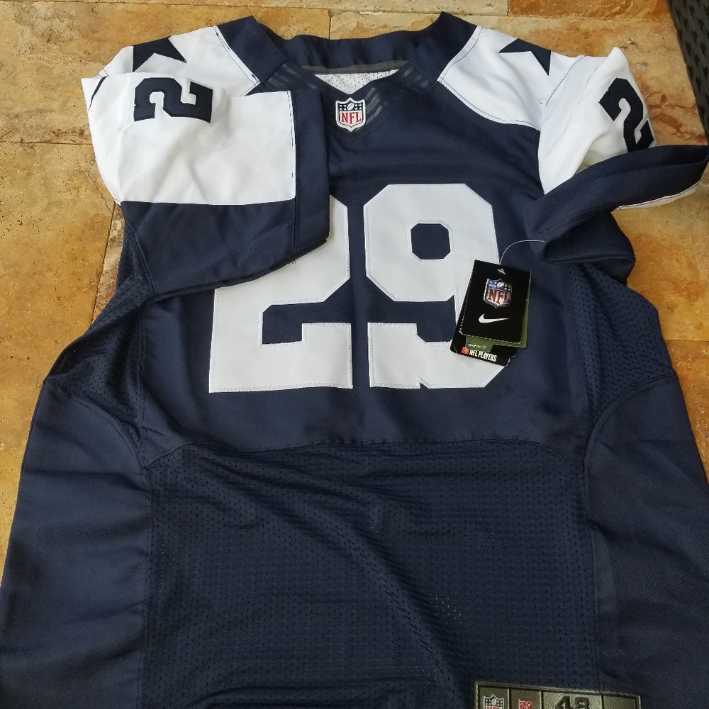 Football jerseys - Picture 2 of 7